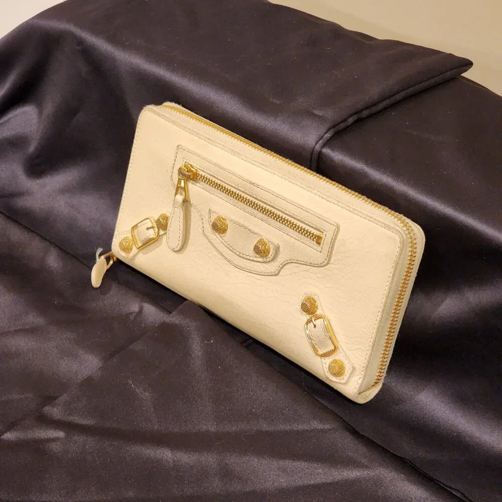 Excellent Balenciaga Continental Zip around Wallet Creamy Off White Leather - Picture 1 of 11